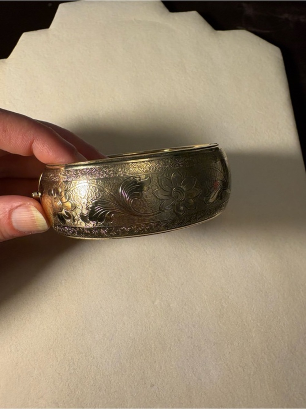 Vintage Floral Engraved Gold-toned Bangle Bracelet